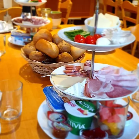 Gastehaus Am Furstweg Volker Kuhn Komfortzimmer 4* Heuchelheim-Klingen